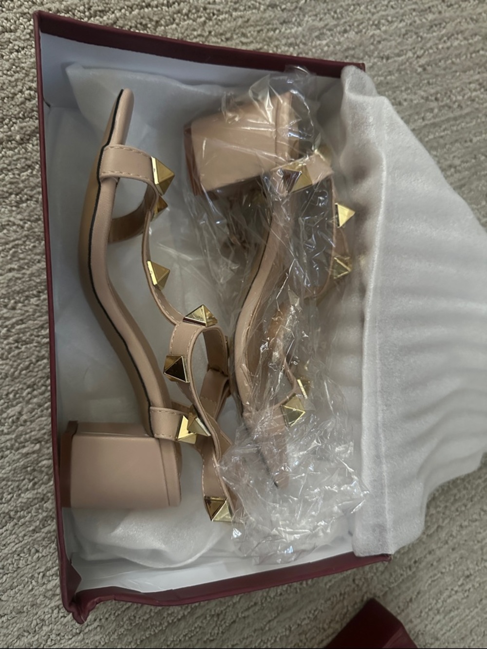 Curated Luxury Blush Patent T-Strap Sandals with Gold Studs - Picture 6 of 6